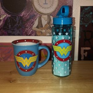 🐝🐝 BN Wonder Woman coffee mug & water bottle